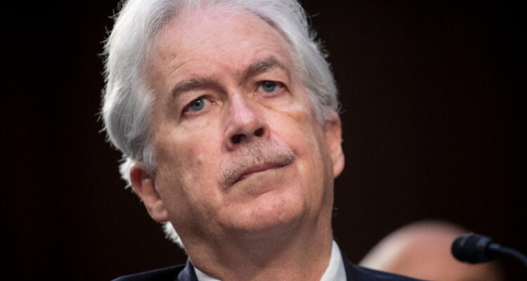 Director de la CIA visitó Kiev en plena oleada de misiles rusos y tensión en Polonia