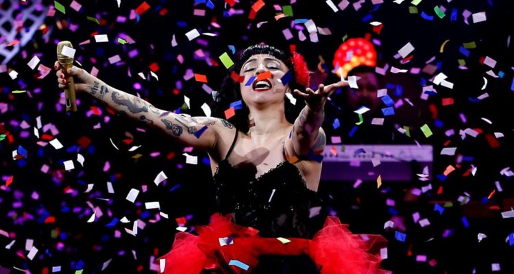 Concierto de Mon Laferte en la Quinta Vergara