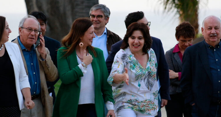 Cónclave de partidos oficialistas de gobierno fotografia de archivo agencia UNO