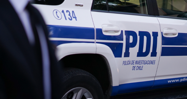 Delincuentes amarran a familia para robar $30 millones en Las Condes