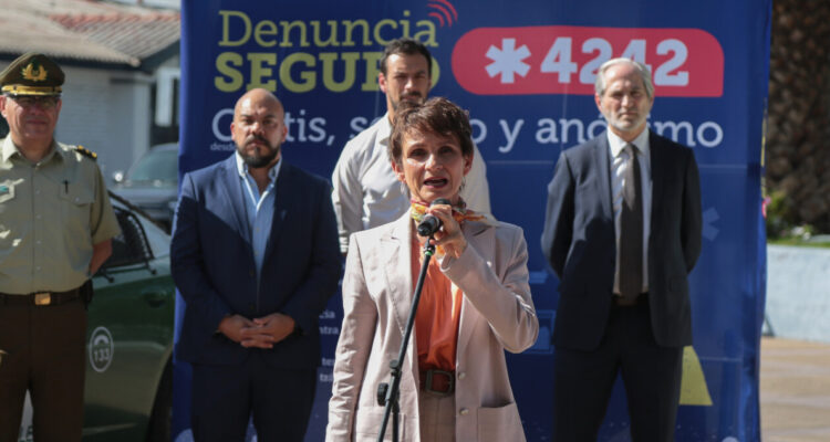 Gobierno lanza nuevo número Denuncia Seguro *4242: “Si no denuncian, estamos a ciegas”