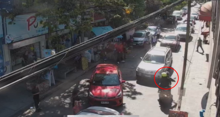 Detienen a motochorros acusados de robar $50 millones en salida de banco en Recoleta