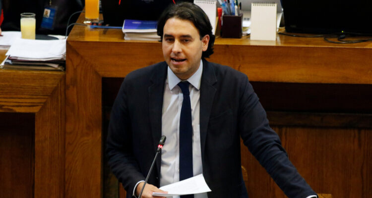 “Mandela en la presidencia tendría los mismos problemas”: Mirosevic por polémicas en la Cámara