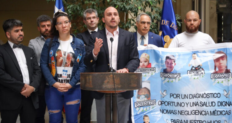 Diputados RN piden urgencia para proyectos sobre negligencias médicas: “Hay falta de empatía”