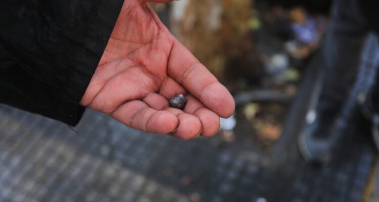 Disparan contra casa de familia con niños en Estación Central: denuncian estar amenazados de muerte