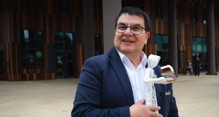 Docente de Puerto Montt es distinguido como mejor profesor técnico profesional