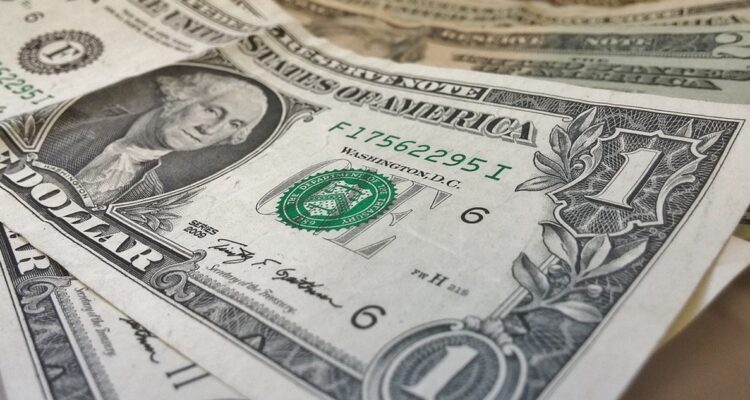 Dólar sube más de $20 ante aumento de casos covid en China y contingencia económica en EEUU