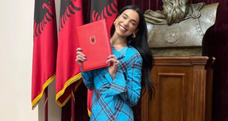 Dua Lipa recibe nacionalidad albanesa de parte del presidente: “La juventud te tiene como ejemplo”