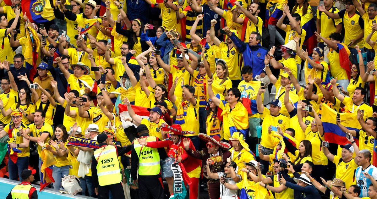 Hinchas de Ecuador y sus cánticos contra Chile despertaron a la FIFA