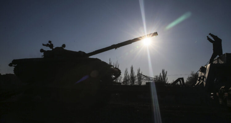 EEUU anuncia el envío de 45 tanques como parte de nuevo paquete de ayuda para Ucrania