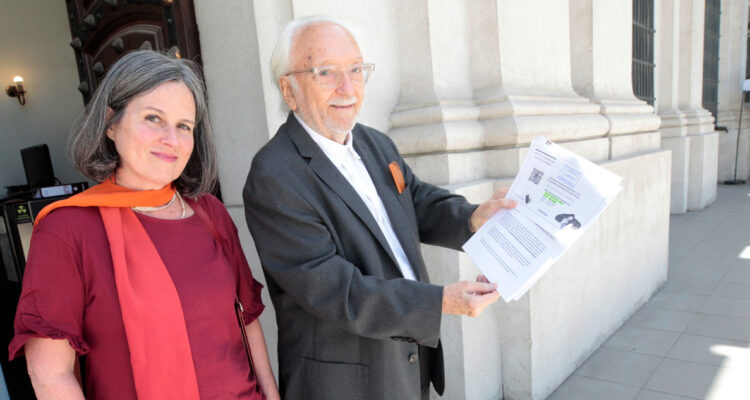 Piden al presidente Boric cumplir con pago de indemnización y reintegrar a diario El Clarín