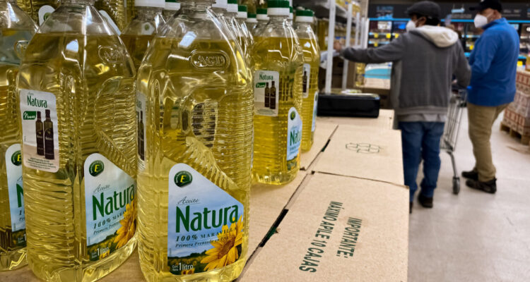 Importadora denuncia millonario robo de aceite en Quilicura: se querella por hurto y delito informático