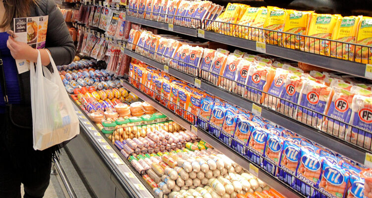 Estudio revela composición de salchichas y vienesas algunas marcas contienen carnes que no informan