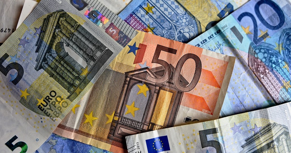 Euro mostró un discreto repunte tras publicación de las actas del Banco Central Europeo