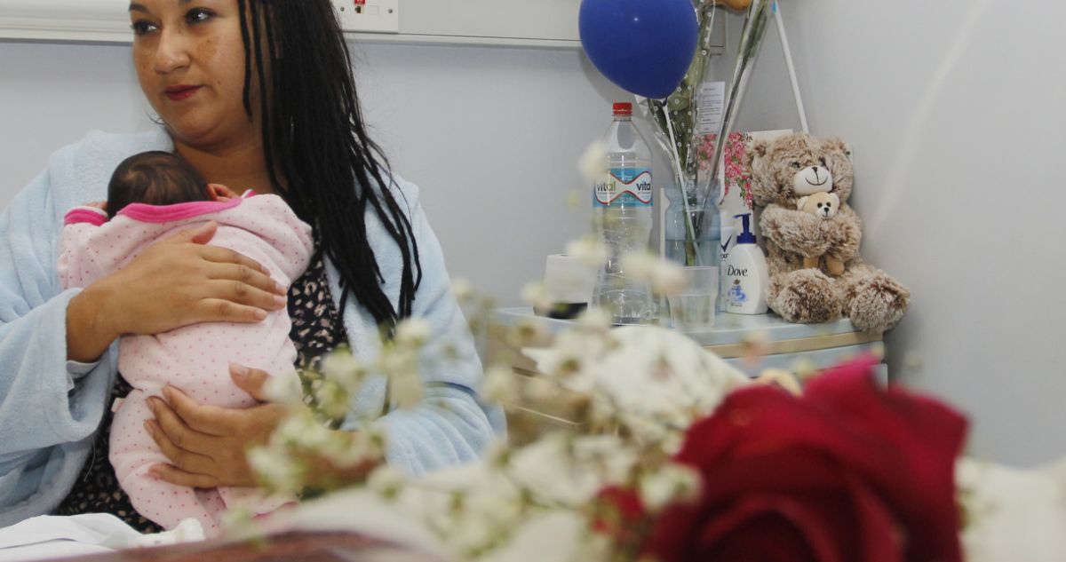 Proyecto de ley busca la extensión del postnatal de emergencia