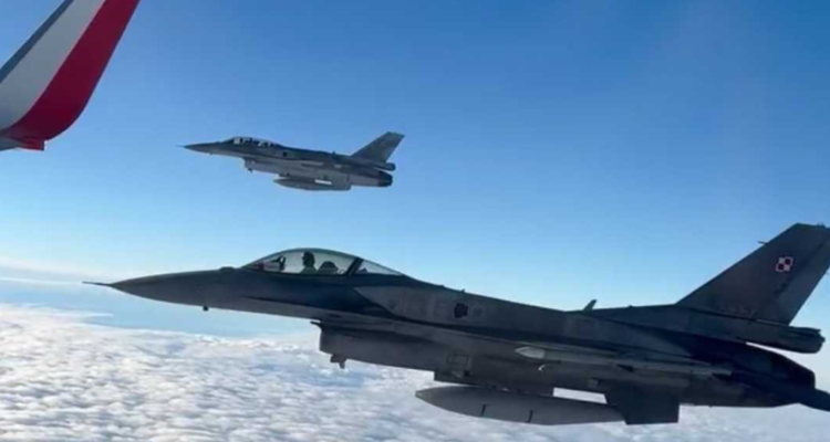 F-16 acompañan a Polonia al Mundial de Qatar.