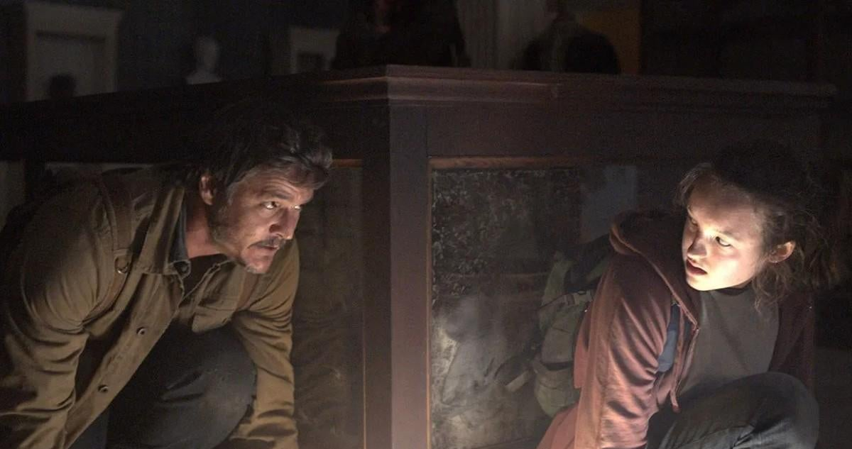 Pedro Pascal y Bella Ramsey como Joel y Ellie de la serie The Last Of Us de HBOMax