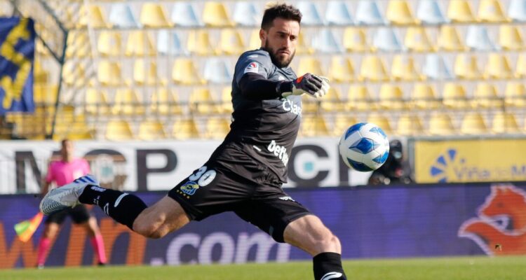 Fernando de Paul fue oficializado como refuerzo de Colo Colo.