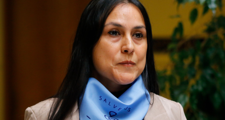 Renuncia diputada Francesca Muñoz a RN