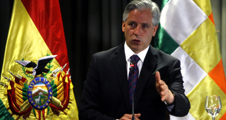 Exvicepresidente García Linera y fracaso del Apruebo: “Enfrentarlo con buenos modales fue un error”