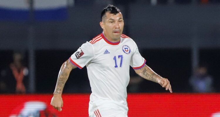 Gary Medel continuaría su carrera en Europa.