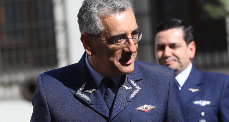 Cambio de mando de la FACh: general Hugo Rodríguez asume como nuevo Comandante en Jefe