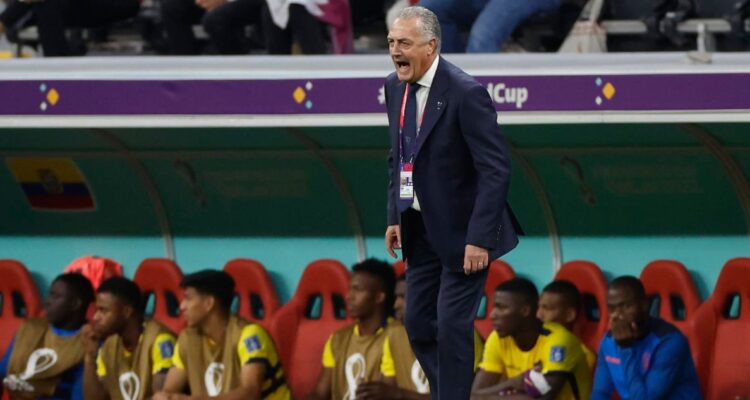 Gustavo Alfaro celebró triunfo histórico de Ecuador en Qatar