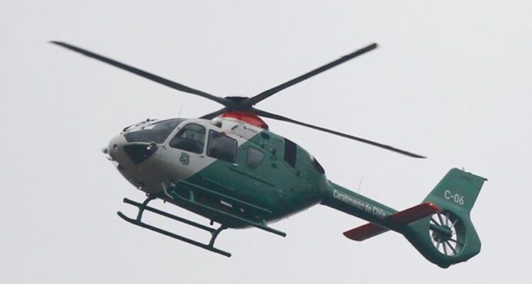 Detienen a conductor que huyó de Paine a Santiago por no tener patente: fue seguido en helicóptero