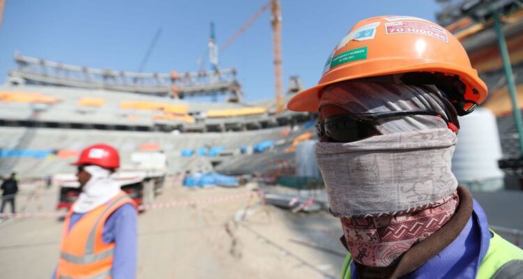 HRW vuelve a responsabilizar a la FIFA por abusos de cara a Qatar 2022