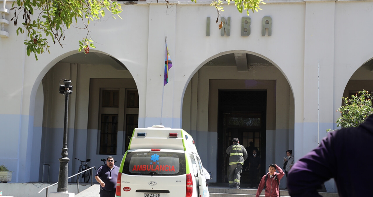 Rectora del INBA acusa que amago de incendio fue provocado por encapuchados