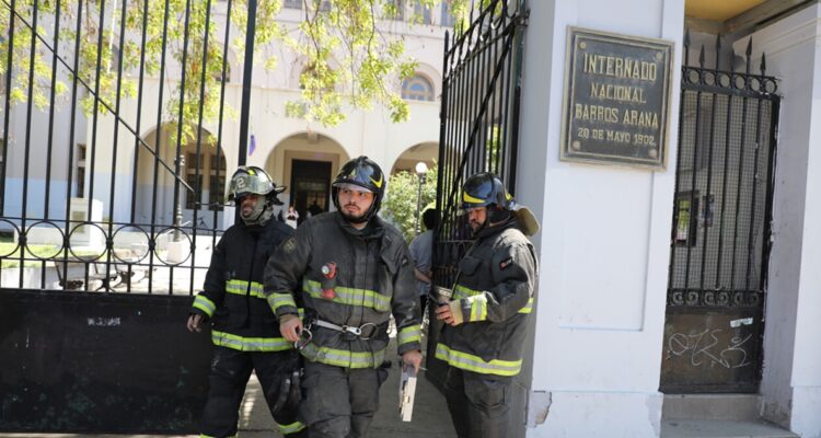 Dos de los seis detenidos por incendio en el INBA quedaron tras las rejas