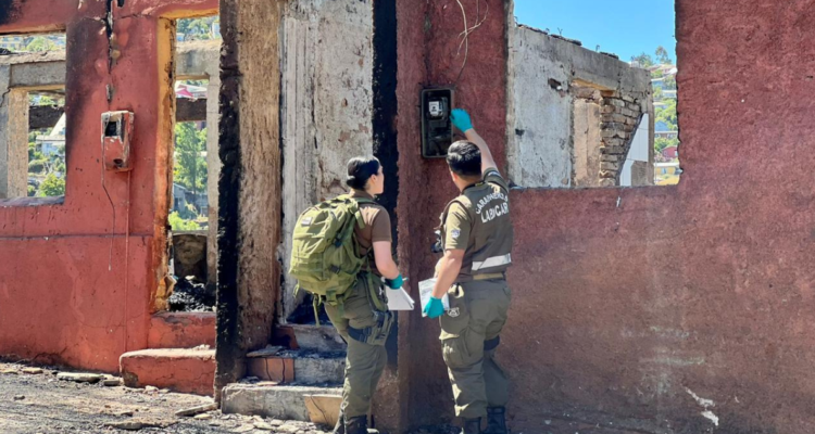 Delegación Presidencial toma medidas para apoyar a familias damnificadas por enorme incendio en Tomé