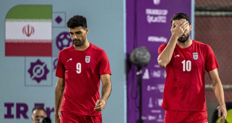 Jugadores iraníes entrenan en Qatar.