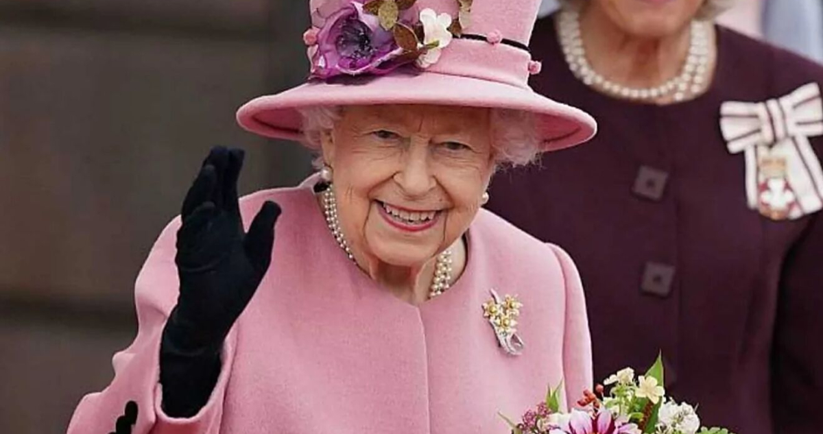 Biografía de Isabel II sugiere que falleció de cáncer y no de vejez