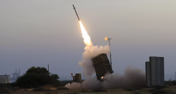 Israel responde a misiles lanzados desde Gaza y ataca instalaciones de Hamás.