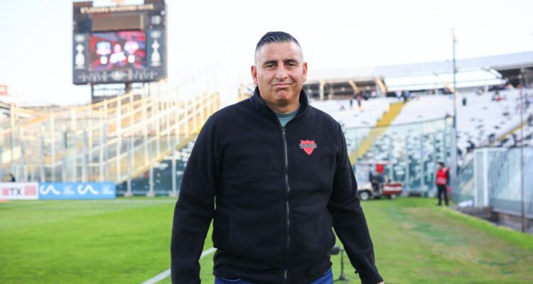 Jaime García renueva contrato con Ñublense por todo el 2023