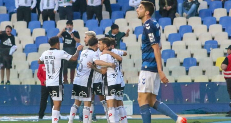 Jorge Valdivia se vio molesto por la goleada que el Real Betis sufrió ante Colo Colo.