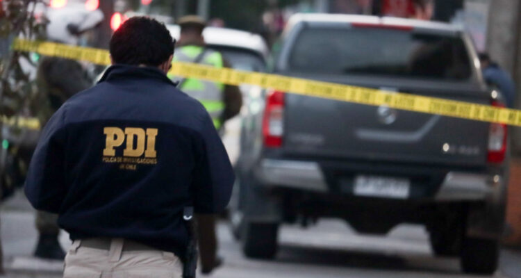 Joven de 15 años muere baleado en plaza de Quilicura padre de la víctima también resultó herido