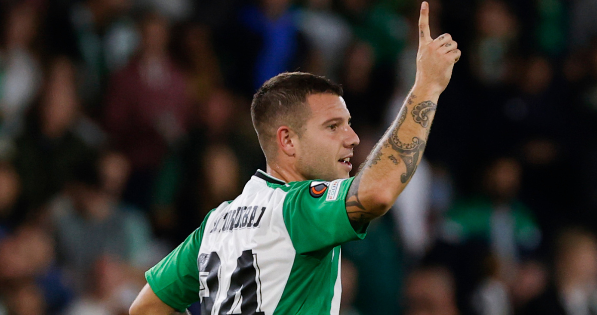 Jugador del Real Betis pide perdón por la mala imagen que han dejado en su gira por Sudamérica.