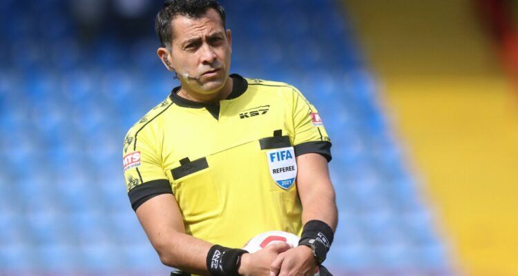 Chile presente en Qatar: Julio Bascuñán estará en VAR en Inglaterra-Irán