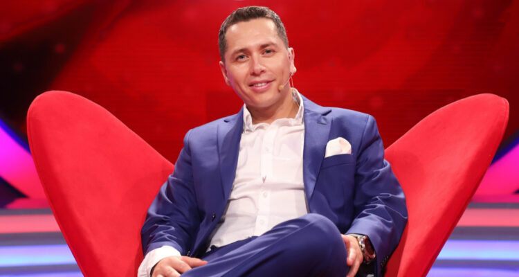 Karol Lucero posa en el set de Juego Textual. El ex Mucho gusto comentará las ‘funas’ que tuvo en su contra.