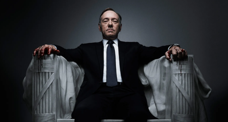 Kevin Spacey en la una fotografía promocional de House of Cards