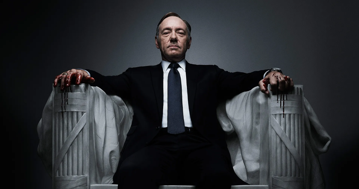 Kevin Spacey en la una fotografía promocional de House of Cards