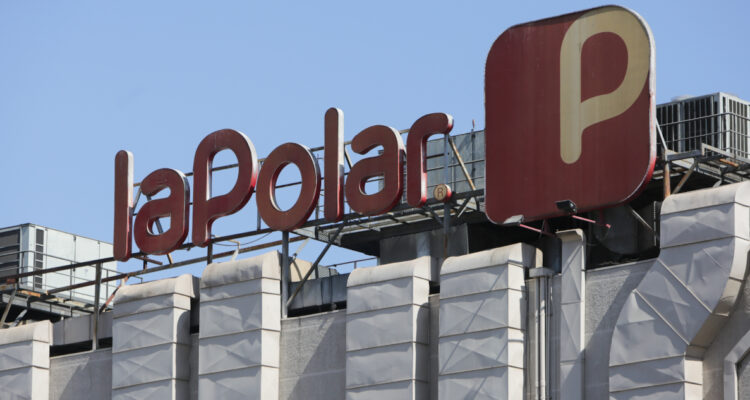 La Polar afirma que acreditó originalidad de ropa y estudia acciones legales por competencia desleal