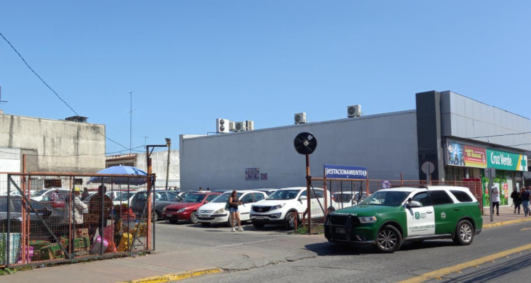 Lactante dejado en vehículo