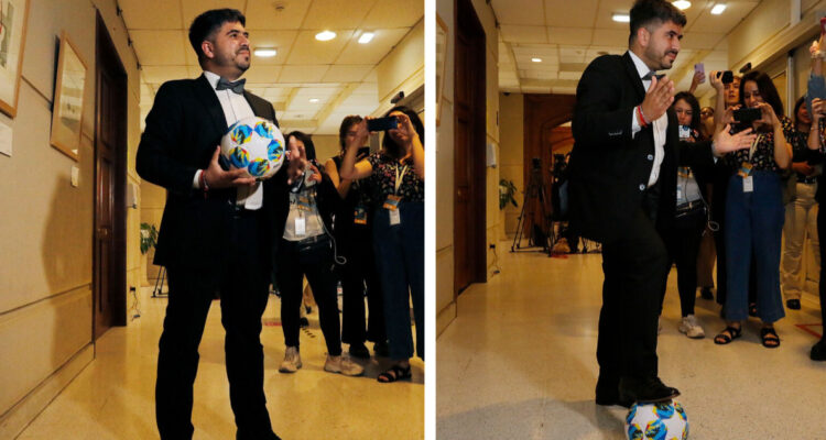 Diputado Lagomarsino lleva balón al Senado para “poner la pelota al piso” en diálogo constituyente