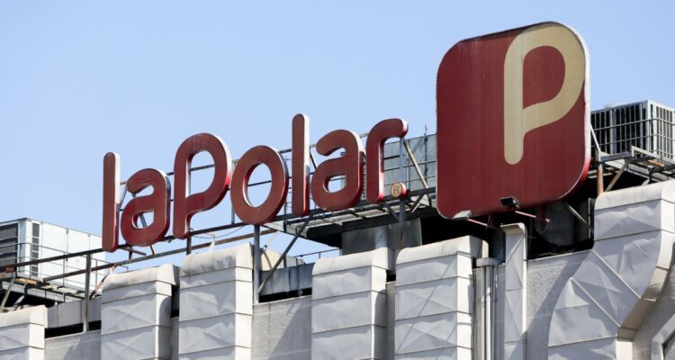 Confirman embargo de casa matriz de La Polar y multitienda sigue intentando frenarlo