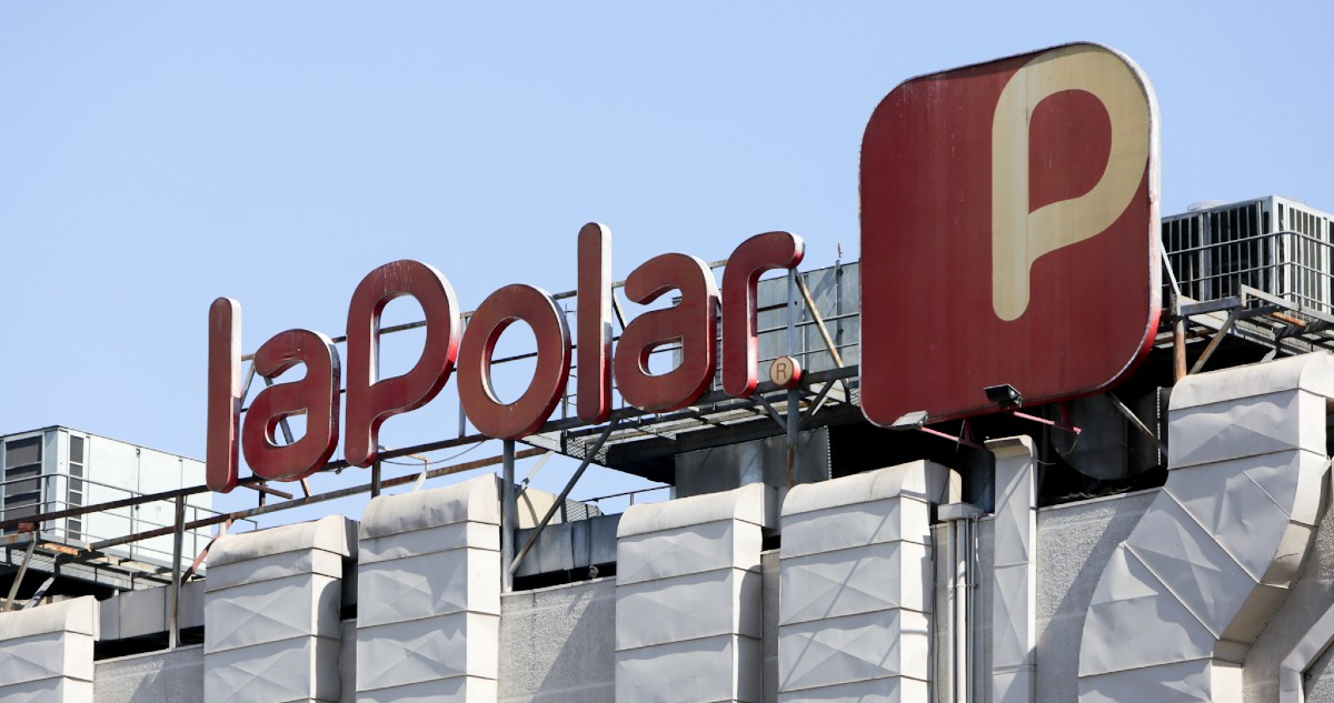 Confirman embargo de casa matriz de La Polar y multitienda sigue intentando frenarlo