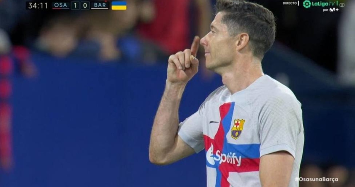 Gesto de Robert Lewandowski