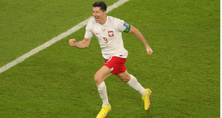 Lewandowski marca el primero en su carrera en un Mundial.